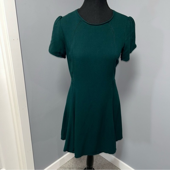 Aritzia - Sunday Best Dress - Picture 1 of 8